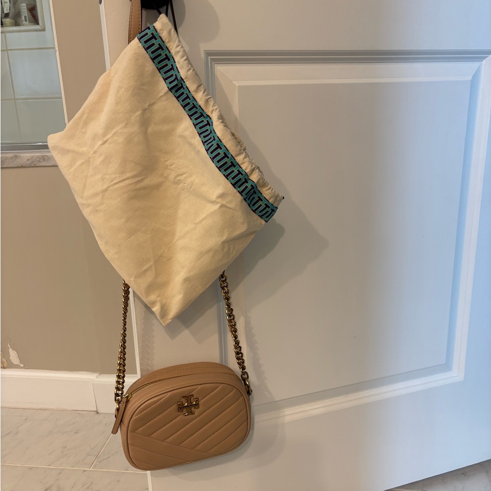 Tory Burch Tan/pinkChevron Crossbody Bag - Picture 5 of 5